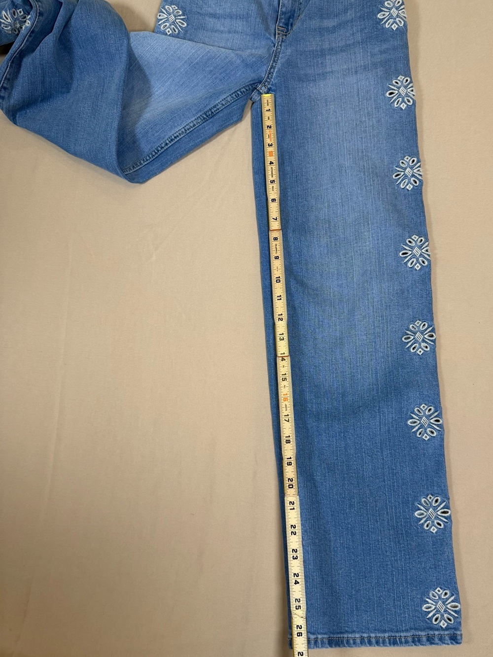 Abercrombie Kids Girls Light Blue Embroidered Wide-Leg Jeans, Size 11/12 Long. - Picture 5 of 16